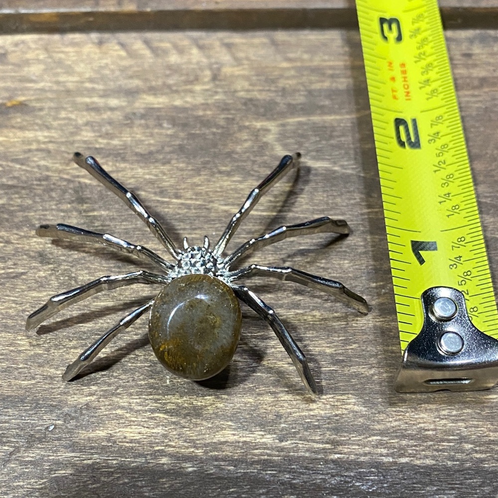 Silver and Brown Stone Spider - Picture 5 of 11